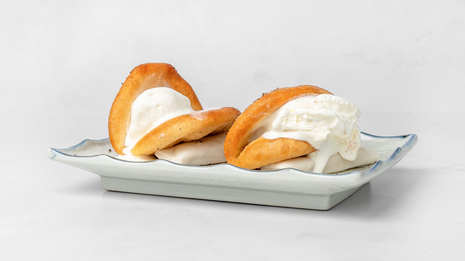 Fried Bao Buns med ingefärsglass